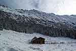 Le chalet de l'Aup Bernard sous la crte de Berlanche.